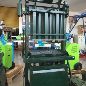 PAVEMENT BLOCK MAKING MACHINE